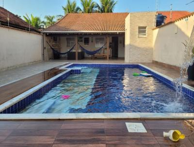 Casa para Venda, em Itanhaém, bairro Jardim Regina, 3 dormitórios, 2 banheiros, 4 vagas