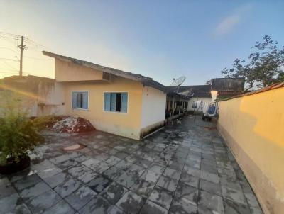 Casa para Venda, em Itanham, bairro Savoy, 4 dormitrios, 2 banheiros, 2 vagas