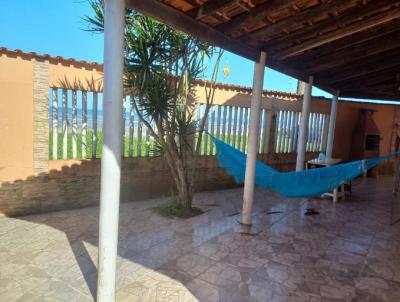 Casa para Venda, em Itanhaém, bairro Loty, 3 dormitórios, 1 banheiro, 3 suítes, 1 vaga