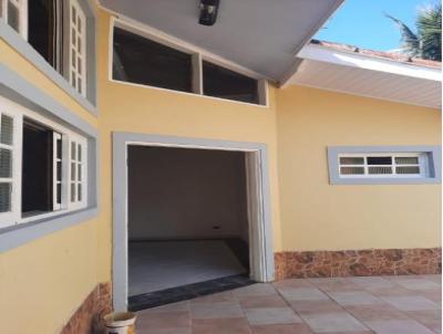 Casa para Venda, em Itanhaém, bairro Jardim Magalhães, 2 dormitórios, 3 banheiros, 1 suíte