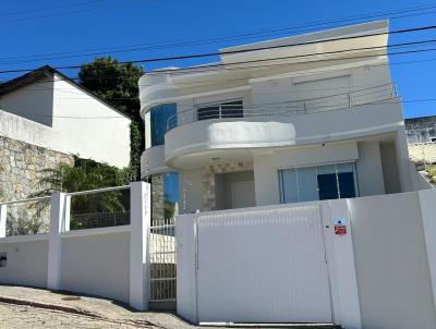 Casa para Venda, em Florianpolis, bairro Estreito, 3 dormitrios, 2 banheiros, 1 sute, 3 vagas