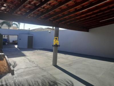 Casa para Venda, em Uberlndia, bairro Jardim Califrnia, 3 dormitrios, 2 banheiros, 1 sute, 7 vagas