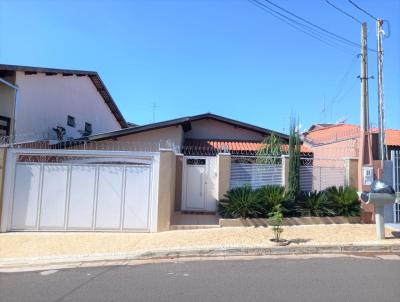 Casa para Venda, em Lins, bairro Jardim Americano, 3 dormitrios, 4 banheiros, 1 sute, 4 vagas