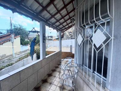 Casa para Venda, em Nova Iguau, bairro Califrnia, 3 dormitrios, 1 banheiro, 2 vagas