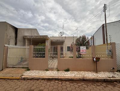 Casa para Locao, em Cceres, bairro Centro, 2 dormitrios, 1 banheiro, 4 vagas