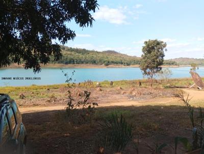 Rancho para Venda, em Araguari, bairro Zona rural, 3 dormitrios, 2 banheiros, 1 sute, 3 vagas