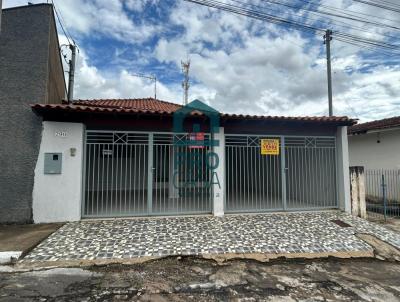 Casa para Locao, em Guaxup, bairro VILA CORAGEM, 2 dormitrios, 1 banheiro, 2 vagas