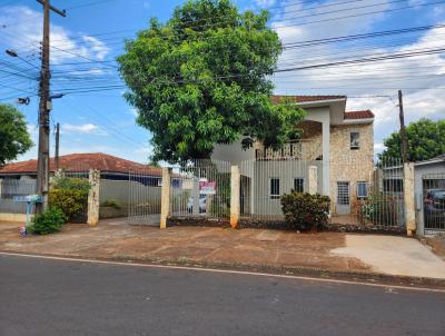 Casa / Sobrado para Venda, em Foz do Iguau, bairro KLP, 4 dormitrios, 3 banheiros, 2 sutes, 2 vagas