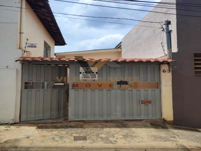 Casa para Locao, em Alfenas, bairro Centro, 3 dormitrios, 2 banheiros, 1 vaga