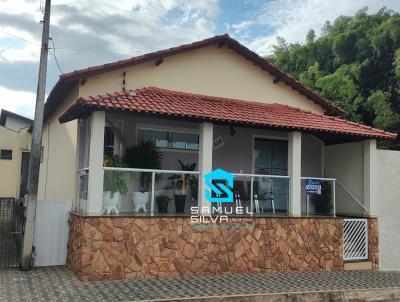 Casa para Venda, em Caconde, bairro Varza, 3 dormitrios, 2 banheiros, 1 sute