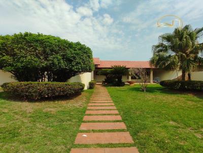 Casa para Locao, em Rondonpolis, bairro Loteamento Kennedy, 3 dormitrios, 2 banheiros, 1 sute, 3 vagas