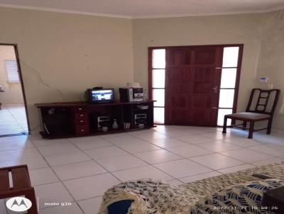 Casa Geminada para Venda, em Itanham, bairro Jd. Regina, 2 dormitrios, 1 banheiro, 2 vagas