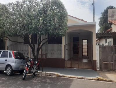 Casa 3 dormitrios para Locao, em , bairro Vila Oeste, 3 dormitrios, 1 sute