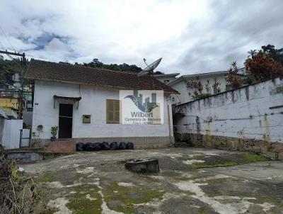 Casa para Locao, em Petrpolis, bairro Mosela, 3 dormitrios, 1 banheiro, 1 vaga