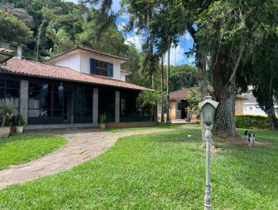 Casa para Venda, em Petrpolis, bairro Valparaso, 5 dormitrios, 5 banheiros, 5 vagas