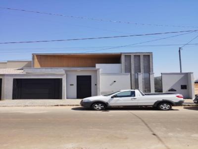 Casa para Venda, em Uberlndia, bairro Novo Mundo, 3 dormitrios, 1 banheiro, 1 sute, 2 vagas
