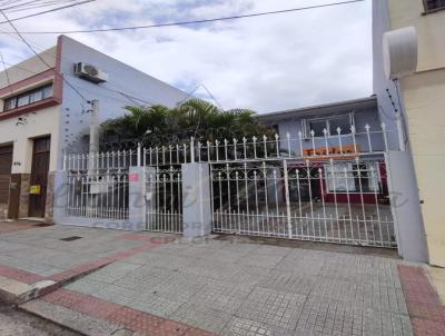 Casa para Venda, em Pelotas, bairro Centro, 3 dormitrios, 3 banheiros