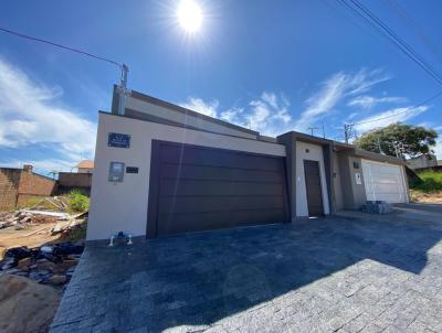 Casa para Venda, em Caldas Novas, bairro Bandeirantes, 2 dormitrios, 1 banheiro, 1 sute, 2 vagas