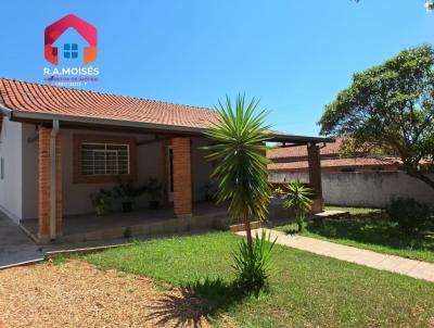 Rancho para Venda, em Botucatu, bairro Bairro da Mina, 2 dormitrios, 1 banheiro, 1 sute, 4 vagas