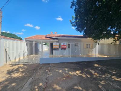 Casa para Venda, em Umuarama, bairro Zona III, 3 dormitrios, 1 banheiro, 1 sute, 2 vagas