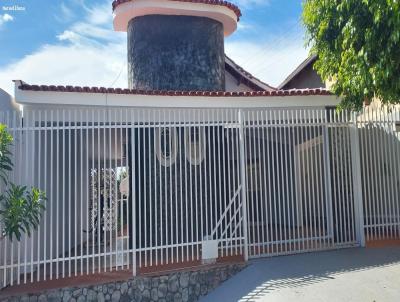 Casa para Venda, em Ceres, bairro CENTRO, 3 dormitrios, 4 banheiros, 2 sutes, 2 vagas