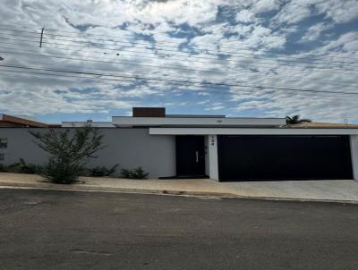 Casa para Venda, em So Joo da Boa Vista, bairro Recanto do Lago, 3 dormitrios, 1 sute, 4 vagas