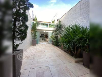Casa / Sobrado para Venda, em So Paulo, bairro Jardim Piracuama, 2 dormitrios, 3 banheiros, 2 sutes