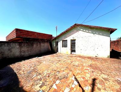 Casa para Venda, em Ja, bairro Jardim Olmpia, 2 dormitrios, 1 banheiro, 4 vagas