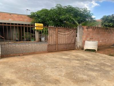 Casas 3 e 4 Quartos para Venda, em Sorriso, bairro Bell Valle, 3 dormitrios, 1 banheiro, 1 sute, 1 vaga