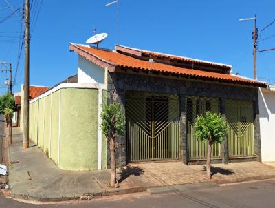 Casa para Venda, em Assis, bairro Vila Ribeiro, 3 dormitrios, 3 banheiros, 1 sute, 4 vagas
