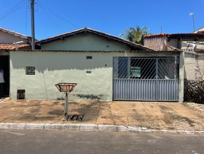 Casa para Venda, em Caldas Novas, bairro Nova Vila, 3 dormitrios, 1 banheiro, 1 vaga