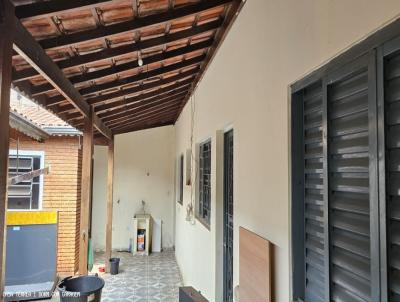 Casa para Venda, em Atibaia, bairro Jardim Cerejeiras, 1 dormitrio, 1 banheiro, 3 vagas