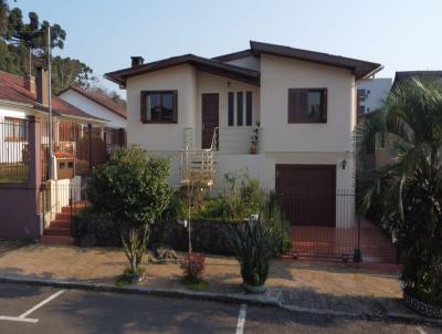 Casa para Venda, em Erechim, bairro José Bonifácio, 3 dormitórios, 3 banheiros, 1 suíte, 3 vagas