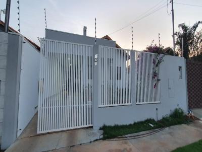 Casa para Venda, em Lucas do Rio Verde, bairro Bairro Parque das Americas, 3 dormitrios, 1 banheiro, 1 sute, 2 vagas