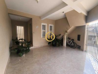 Casa para Venda, em Rio Claro, bairro Jardim Araucria, 3 dormitrios, 3 banheiros, 1 sute, 3 vagas
