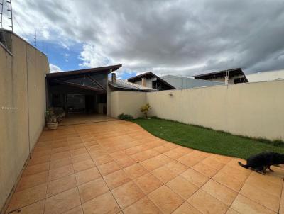 Casa para Venda, em Campo Grande, bairro Parque Residencial Rita Vieira, 2 dormitórios, 1 banheiro, 1 suíte, 3 vagas
