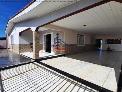 Casa para Venda, em Colorado do Oeste, bairro Centro, 3 dormitrios, 2 banheiros, 1 sute, 1 vaga