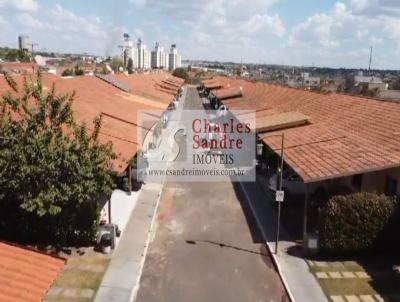 Casa em Condomnio para Venda, em Goinia, bairro Residencial Flrida, 3 dormitrios, 2 banheiros, 1 sute, 2 vagas