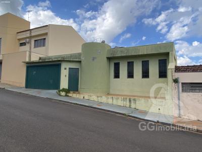 Casa para Venda, em Altinpolis, bairro Centro, 3 dormitrios, 5 banheiros, 2 sutes, 4 vagas