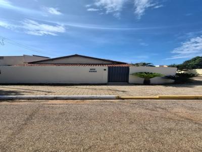 Casa para Locao, em Cceres, bairro Cavalhada I, 2 dormitrios, 1 banheiro, 1 vaga