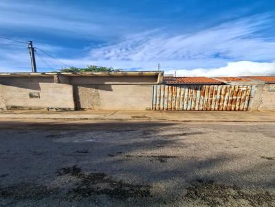 Casa para Venda, em Cceres, bairro JARDIM UNIVERSITARIO, 2 dormitrios, 1 banheiro, 1 vaga
