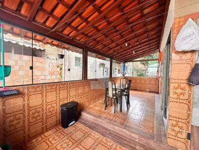 Apartamento para Venda, em Contagem, bairro Santa Cruz Industrial, 3 dormitrios, 1 banheiro, 1 vaga