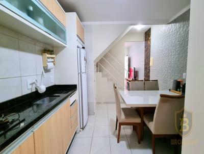 Sobrado para Venda, em Cambori, bairro Santa Regina, 2 dormitrios, 2 banheiros