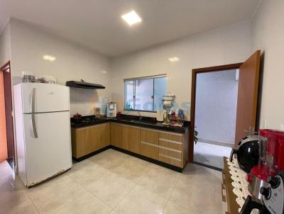 Casa para Venda, em Vianópolis, bairro Residencial Blazi, 2 dormitórios, 1 banheiro, 2 vagas
