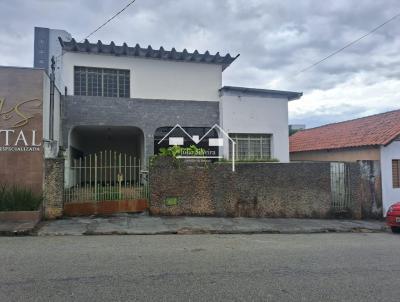 Casa para Venda, em Oliveira, bairro Centro