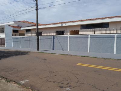 Casa para Locação, em São Carlos, bairro Centro, 3 dormitórios, 1 banheiro, 1 suíte, 2 vagas