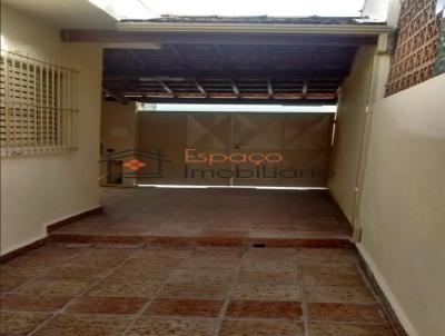 Casa para Locação, em Jacareí, bairro Centro, 3 dormitórios, 1 banheiro, 1 suíte, 1 vaga