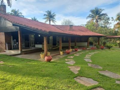 Casa para Venda, em Chapada dos Guimarães, bairro Aldeia Velha, 3 dormitórios, 1 banheiro, 3 suítes