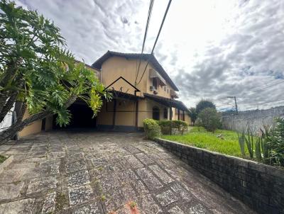 Casa para Locação, em Teresópolis, bairro Fazendinha, 4 dormitórios, 4 banheiros, 2 suítes, 3 vagas