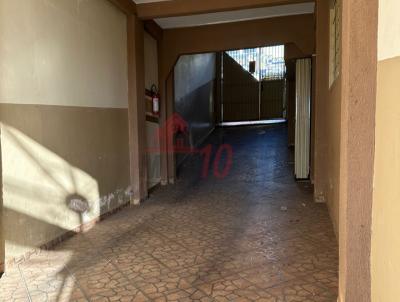 Casa para Locao, em Telmaco Borba, bairro Socomim, 3 dormitrios, 1 banheiro, 2 vagas